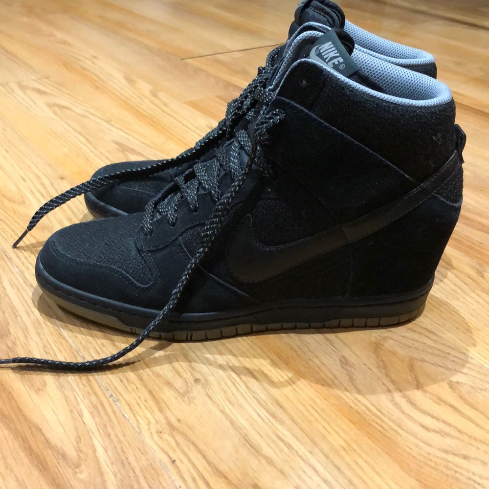 ☄️NIKE Women’s Sneakers- 9.5M🔥🔥